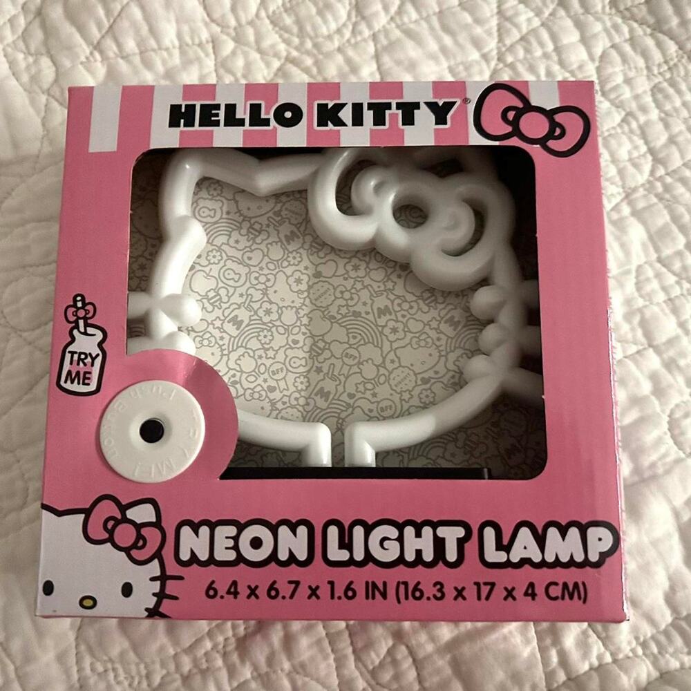 Hello Kitty Neon Lamp ( so so cute ) brand new in packaging